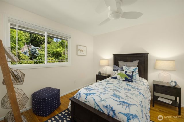 7616 SE 37th Place, Mercer Island, WA 98040