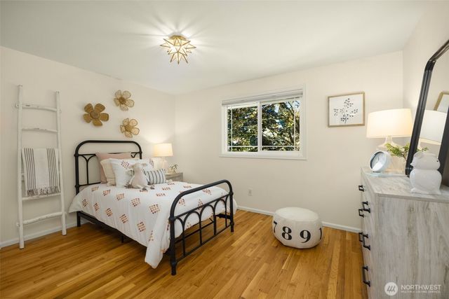 7616 SE 37th Place, Mercer Island, WA 98040