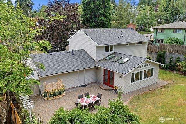 7616 SE 37th Place, Mercer Island, WA 98040