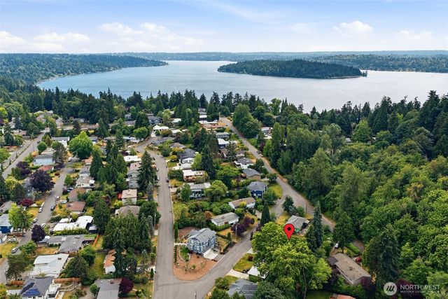 7616 SE 37th Place, Mercer Island, WA 98040