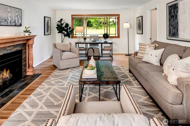 7616 SE 37th Place, Mercer Island, WA 98040