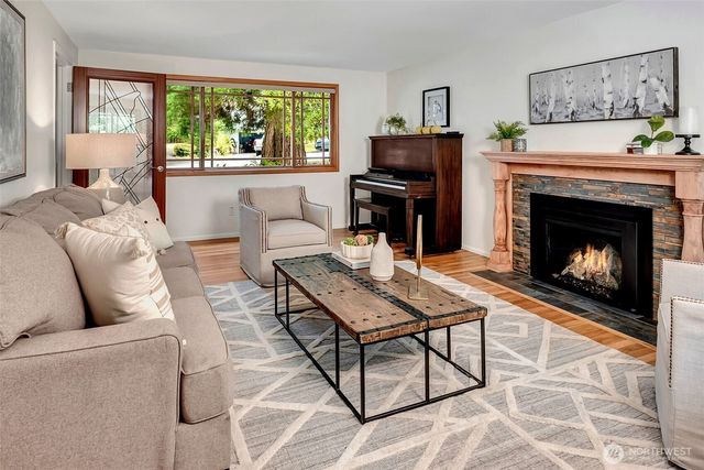 7616 SE 37th Place, Mercer Island, WA 98040