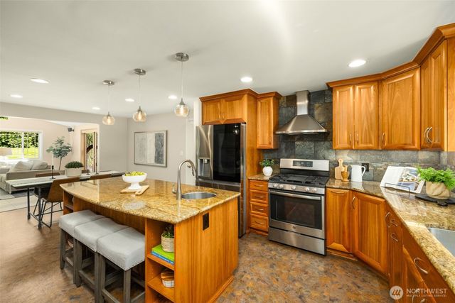 7616 SE 37th Place, Mercer Island, WA 98040