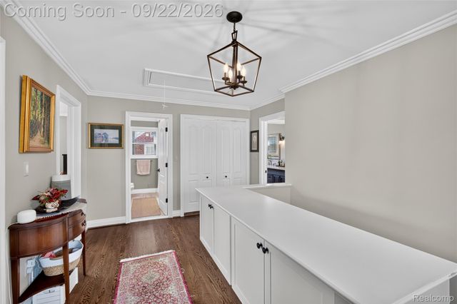 20645 Vernier Circle, Grosse Pointe Woods, MI 48236