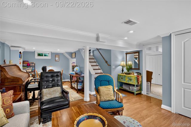 20645 Vernier Circle, Grosse Pointe Woods, MI 48236