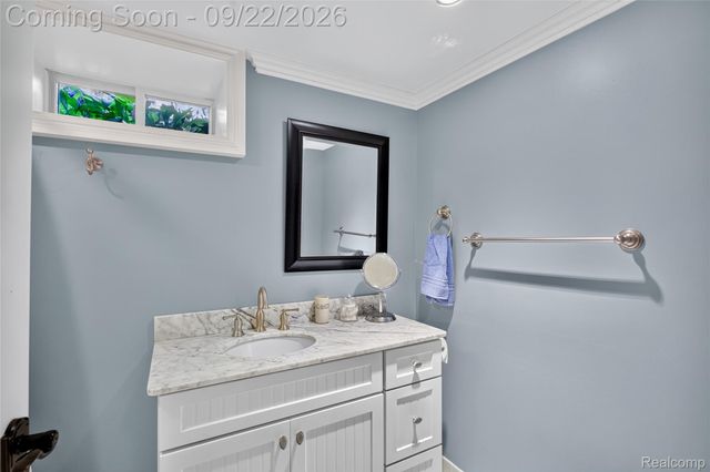 20645 Vernier Circle, Grosse Pointe Woods, MI 48236