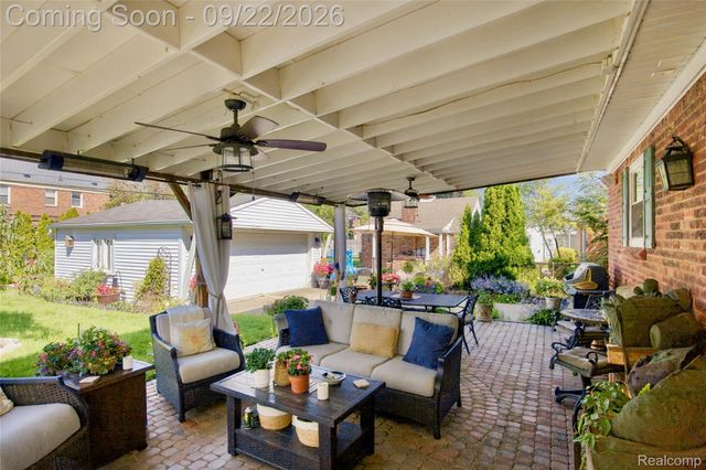 20645 Vernier Circle, Grosse Pointe Woods, MI 48236