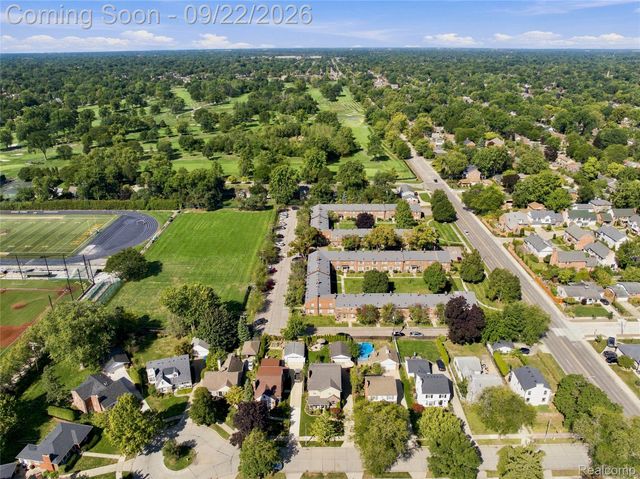20645 Vernier Circle, Grosse Pointe Woods, MI 48236