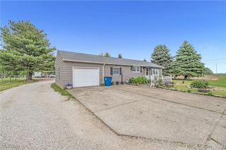 6395 Easton Street NE, Louisville, OH 44641