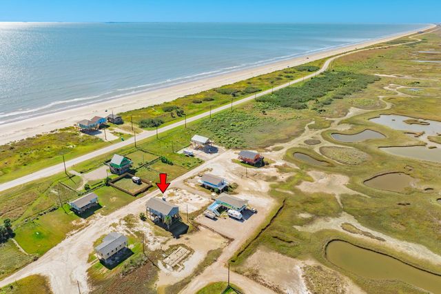 118 Lindrose Street, Freeport, TX 77541
