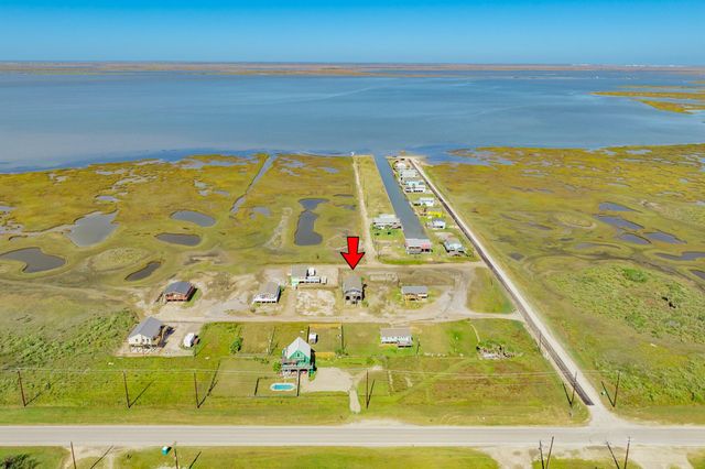 118 Lindrose Street, Freeport, TX 77541