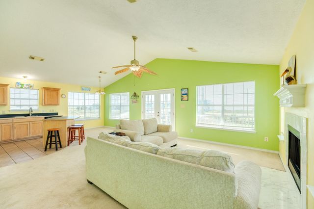 118 Lindrose Street, Freeport, TX 77541