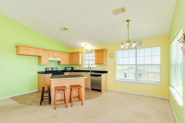 118 Lindrose Street, Freeport, TX 77541