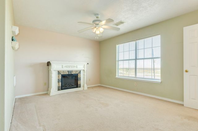 118 Lindrose Street, Freeport, TX 77541