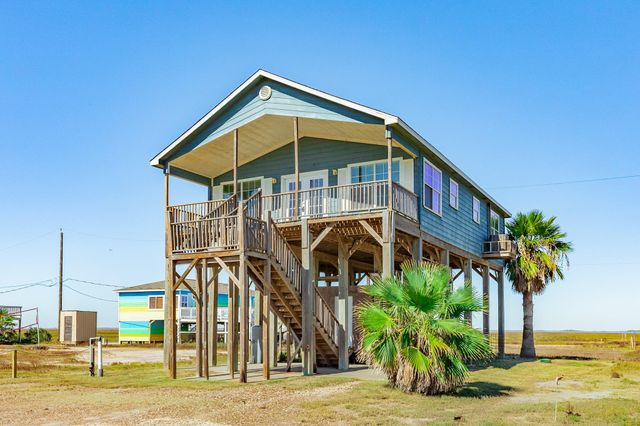 118 Lindrose Street, Freeport, TX 77541