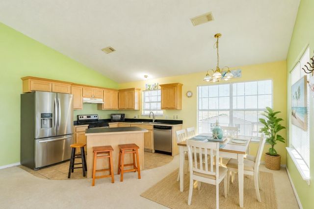 118 Lindrose Street, Freeport, TX 77541
