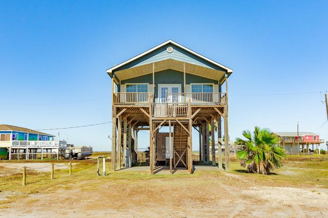 118 Lindrose Street, Freeport, TX 77541
