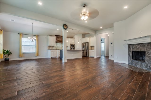 426 Summer Grove Drive, Midlothian, TX 76065