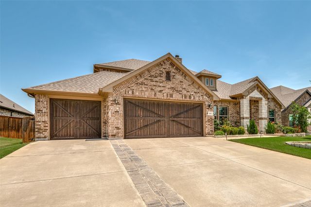 426 Summer Grove Drive, Midlothian, TX 76065