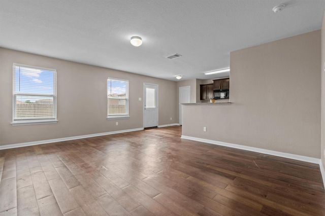 405 Yearwood LN 21C, Jarrell, TX 76537