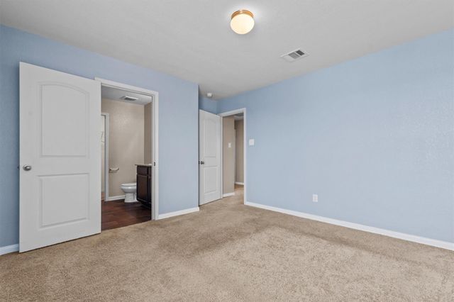 405 Yearwood LN 21C, Jarrell, TX 76537
