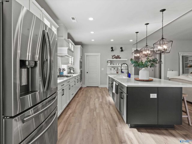 6609 Camilla Drive NW, Madison, AL 35757