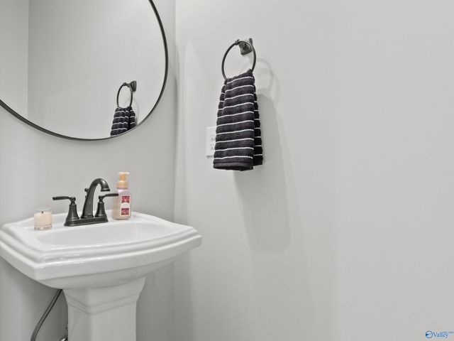 6609 Camilla Drive NW, Madison, AL 35757