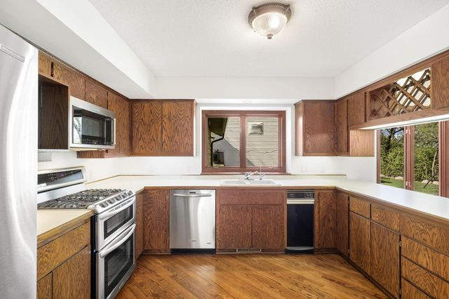 7930 Rhode Island Circle, Bloomington, MN 55438