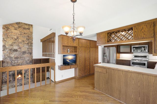 7930 Rhode Island Circle, Bloomington, MN 55438