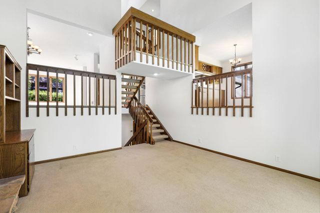 7930 Rhode Island Circle, Bloomington, MN 55438