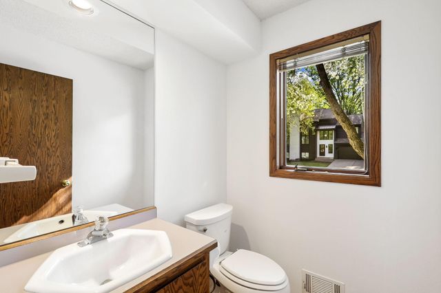 7930 Rhode Island Circle, Bloomington, MN 55438