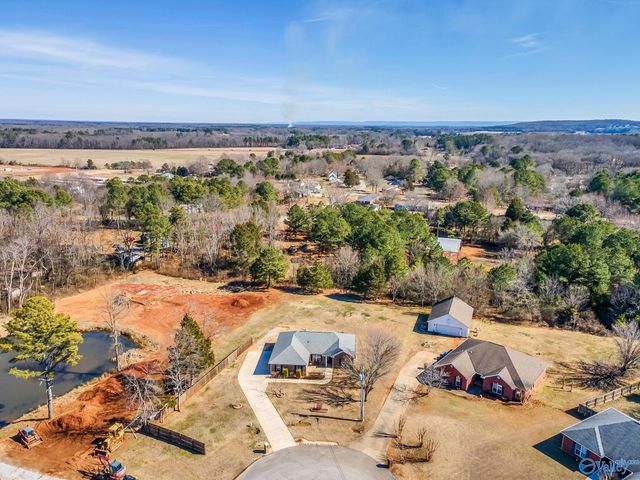 125 Stoney Point Drive, Harvest, AL 35749