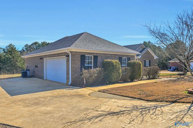 125 Stoney Point Drive, Harvest, AL 35749