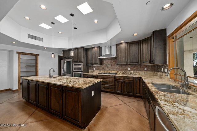 8755 N Sunny Slope Drive, Oro Valley, AZ 85704