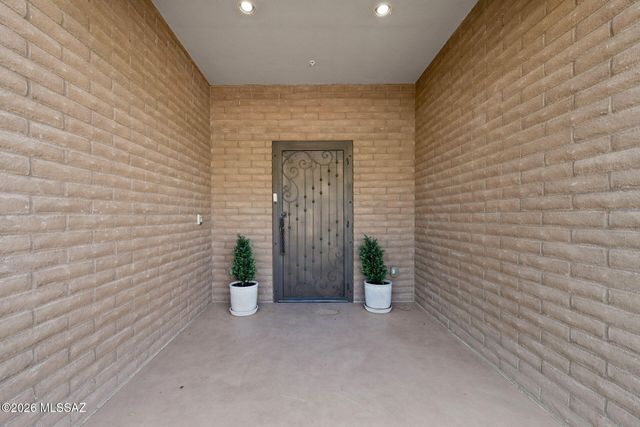8755 N Sunny Slope Drive, Oro Valley, AZ 85704