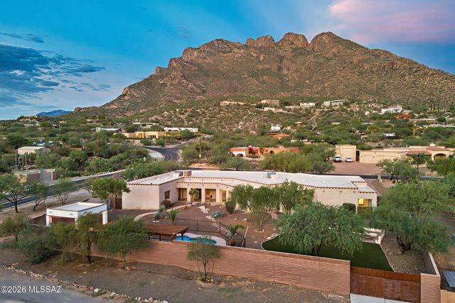 8755 N Sunny Slope Drive, Oro Valley, AZ 85704