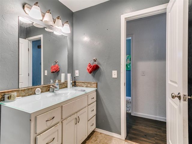 6605 Stonycreek Drive, Oklahoma City, OK 73132