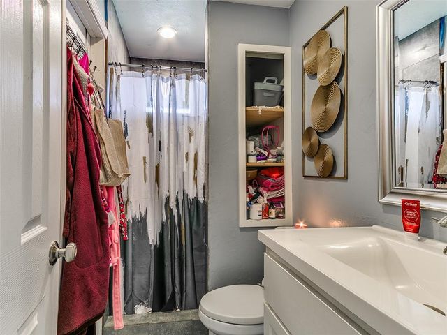 6605 Stonycreek Drive, Oklahoma City, OK 73132