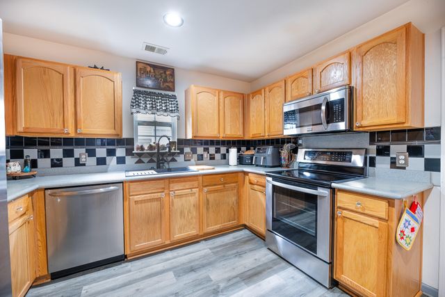 270 Avonshire Drive, Summerville, SC 29483
