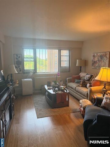 8800 Boulevard 6K, North Bergen, NJ 07047