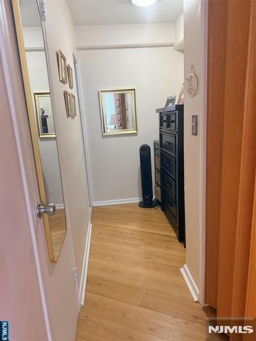 8800 Boulevard 6K, North Bergen, NJ 07047
