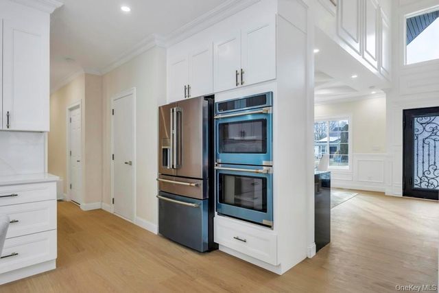 49 Anvil Lane, Levittown, NY 11756