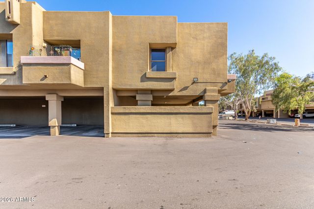 1432 W EMERALD Avenue 681, Mesa, AZ 85202