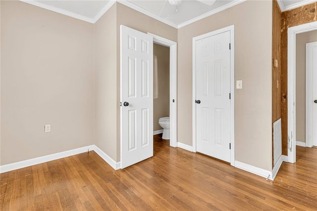 11 Foxhall Road, Greenville, SC 29605