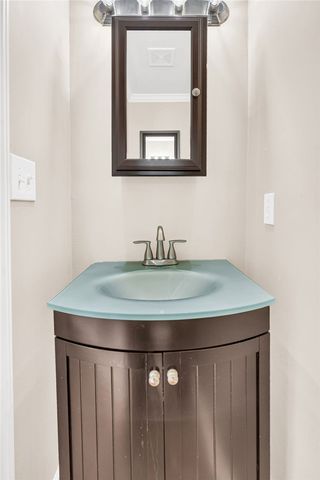 11 Foxhall Road, Greenville, SC 29605