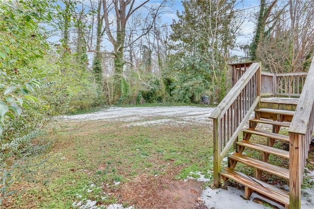 11 Foxhall Road, Greenville, SC 29605