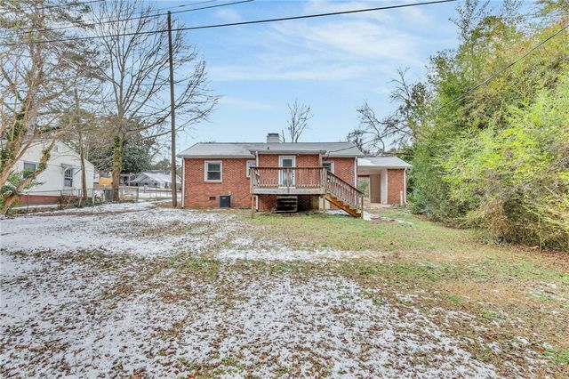 11 Foxhall Road, Greenville, SC 29605