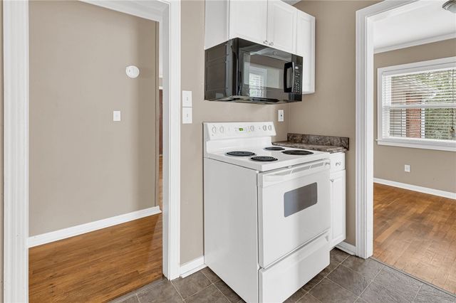 11 Foxhall Road, Greenville, SC 29605