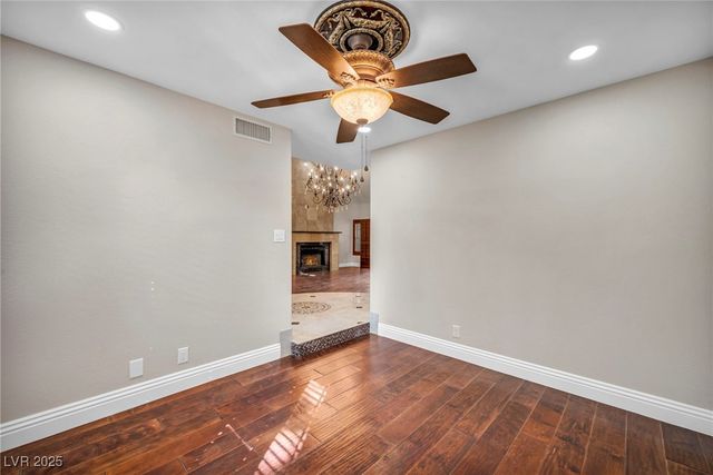 6976 Emerald Springs Lane, Las Vegas, NV 89113