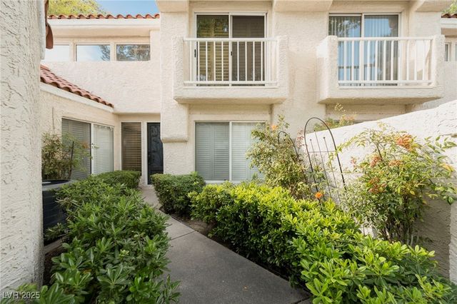 6976 Emerald Springs Lane, Las Vegas, NV 89113